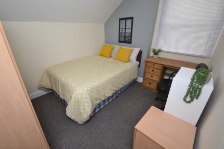 6 bedroom Semi-detached house for sale in Willoughby Avenue, Lenton, NG7