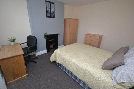 6 bedroom Semi-detached house for sale in Willoughby Avenue, Lenton, NG7