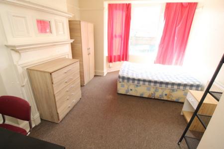 5 bedroom Terraced House to let in (5 Bed) Derby Road, Lenton, Nottingham, NG7