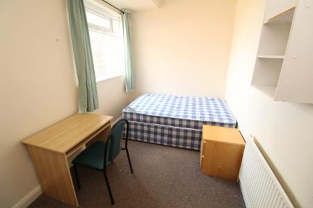5 bedroom Terraced House to let in (5 Bed) Derby Road, Lenton, Nottingham, NG7