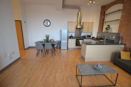 2 bedroom Flat to let in Portland Square, Arboretum, Nottingham, NG7