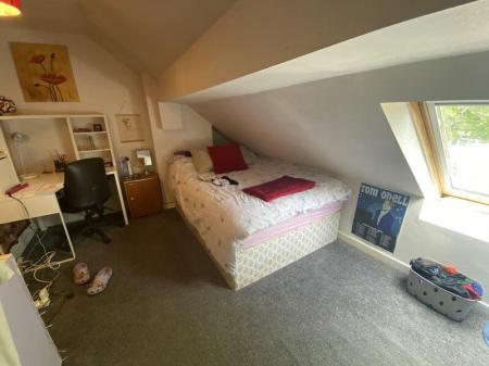 7 bedroom Detached house to let in Harlaxton Drive, Lenton, Nottingham, NG7