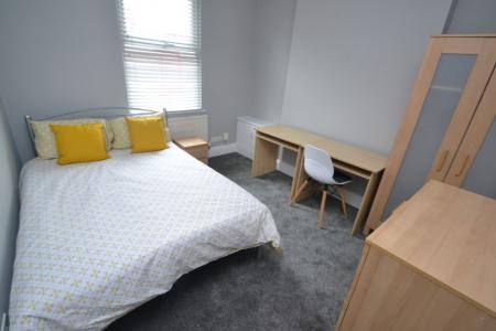 5 bedroom Terraced House for sale in Hungerton Street, Lenton, Nottingham, NG7