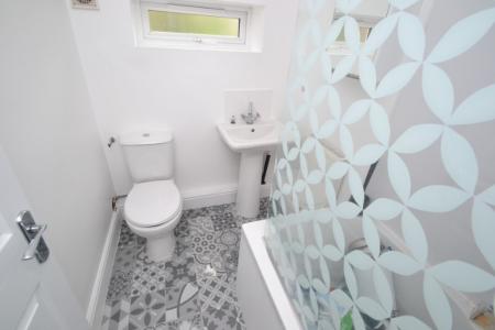 5 bedroom Terraced House for sale in Hungerton Street, Lenton, Nottingham, NG7