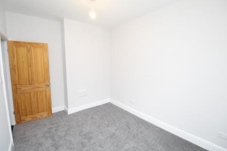 2 bedroom Flat to let in Bridge Street, Long Eaton