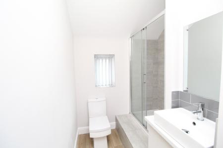 2 bedroom Flat to let in Bridge Street, Long Eaton