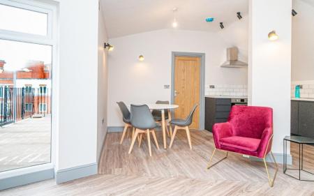 1 bedroom Flat to let in Lower Parliament Street, City Centre, Nottingham, NG1