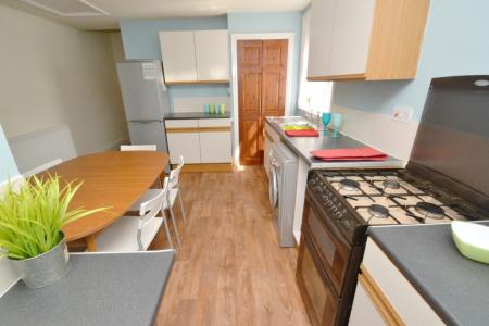 1 bedroom Detached house to let in (1 BED) Henry Road, West Bridgford, NG2