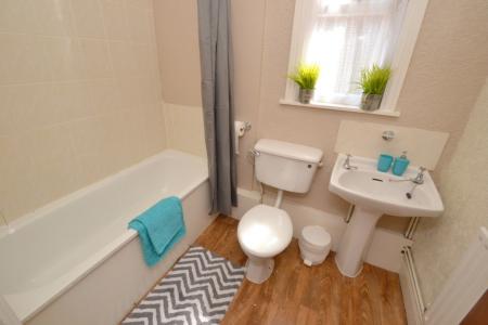 1 bedroom Detached house to let in (1 BED) Henry Road, West Bridgford, NG2