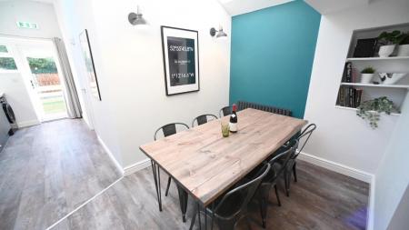 6 bedroom Semi-detached house to let in Salisbury Street, Beeston, NG9