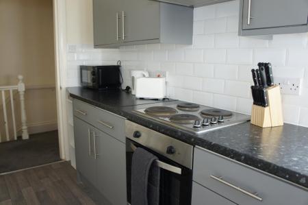 3 bedroom Flat to let in Noel Street, Hyson Green, Nottingham, NG7