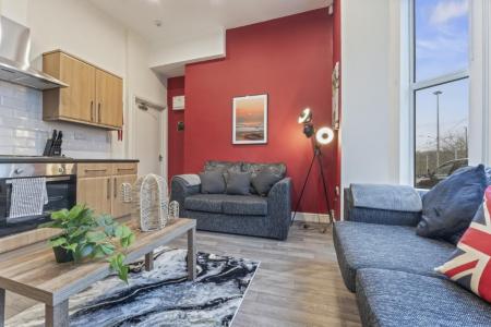 4 bedroom Flat to let in Noel Street, Hyson Green, Nottingham, NG7