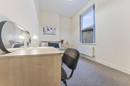 4 bedroom Flat to let in Noel Street, Hyson Green, Nottingham, NG7