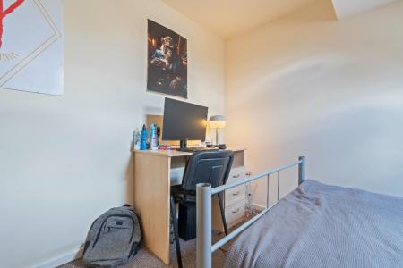 6 bedroom Flat to let in North Sherwood Street, Arboretum, Nottingham, NG1