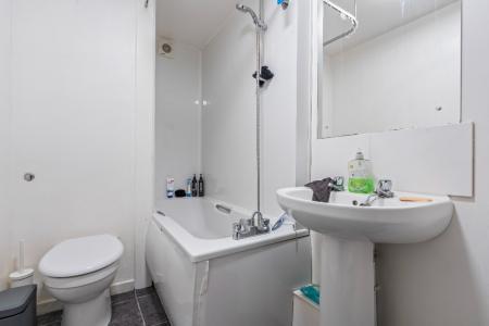 6 bedroom Flat to let in North Sherwood Street, Arboretum, Nottingham, NG1