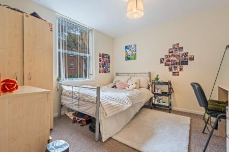 6 bedroom Flat to let in North Sherwood Street, Arboretum, Nottingham, NG1