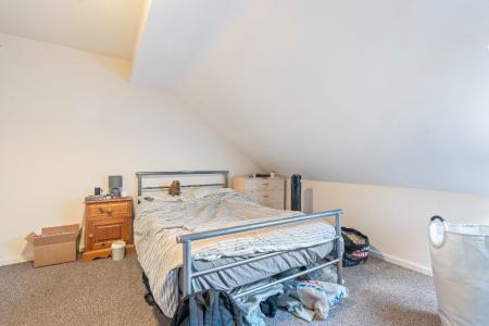 6 bedroom Flat to let in North Sherwood Street, Arboretum, Nottingham, NG1