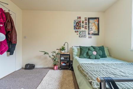 6 bedroom Flat to let in North Sherwood Street, Arboretum, Nottingham, NG1