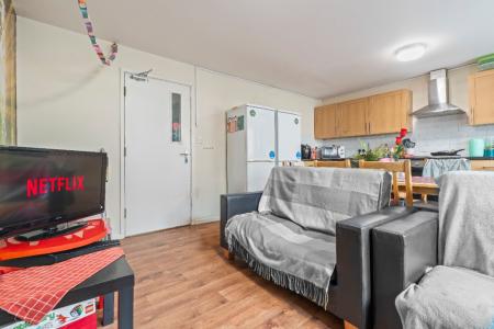 6 bedroom Flat to let in North Sherwood Street, Arboretum, Nottingham, NG1