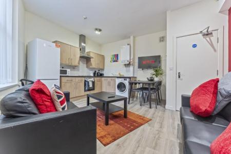 5 bedroom Terraced House to let in Peveril Street, Radford, Nottingham, NG7