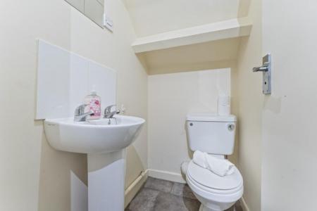 5 bedroom Terraced House to let in Peveril Street, Radford, Nottingham, NG7