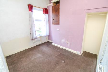 2 bedroom Terraced House for sale in Commercial Road, Bulwell, NG6