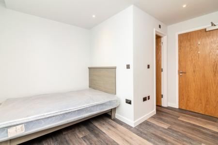 5 bedroom Apartment to let in (5 Bed) Howard Street, Dunkirk, Nottingham, NG1