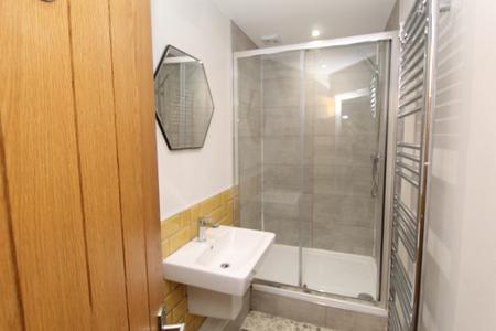 1 bedroom Semi-detached house to let in (1 BED) City Road, Dunkirk, Nottingham, NG7