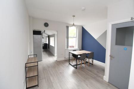 1 bedroom Semi-detached house to let in (1 BED) City Road, Dunkirk, Nottingham, NG7
