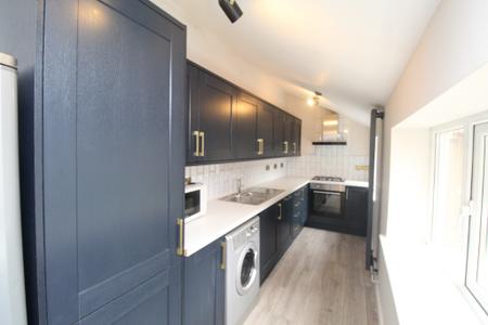 1 bedroom Semi-detached house to let in (1 BED) City Road, Dunkirk, Nottingham, NG7
