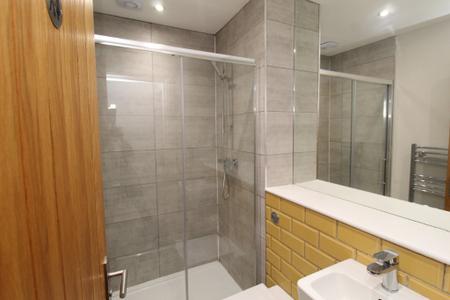 1 bedroom Semi-detached house to let in (1 BED) City Road, Dunkirk, Nottingham, NG7