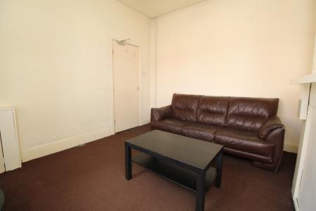 3 bedroom Terraced House to let in (3 BED) Beeston Road, Dunkirk, Nottingham, NG7