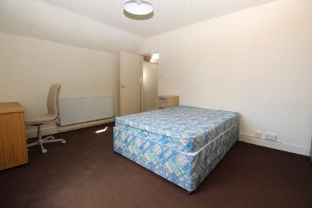 3 bedroom Terraced House to let in (3 BED) Beeston Road, Dunkirk, Nottingham, NG7