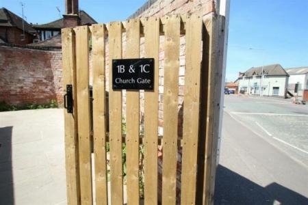3 bedroom Flat to let in Church Gate, kegworth, Kegworth, DE74