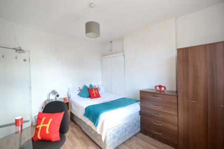 5 bedroom Detached house to let in Rolleston Drive, Lenton, Nottingham, NG7