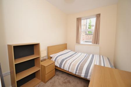 4 bedroom Detached house to let in Woodborough Road, City Centre, Nottingham, NG3