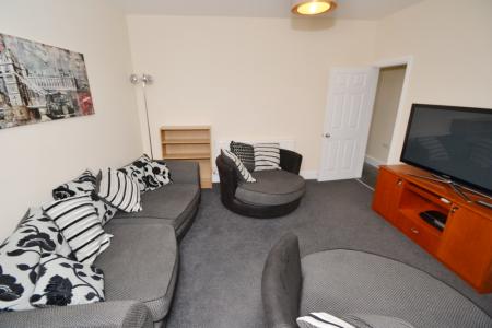 4 bedroom Detached house to let in Woodborough Road, City Centre, Nottingham, NG3