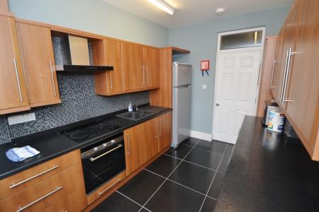4 bedroom Detached house to let in Woodborough Road, City Centre, Nottingham, NG3