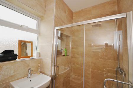 4 bedroom Detached house to let in Woodborough Road, City Centre, Nottingham, NG3