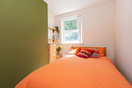 4 bedroom Detached house to let in (4BED) Charnwood Grove, West Bridgford, NG2