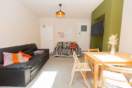 4 bedroom Detached house to let in (4BED) Charnwood Grove, West Bridgford, NG2