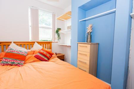 4 bedroom Detached house to let in (4BED) Charnwood Grove, West Bridgford, NG2