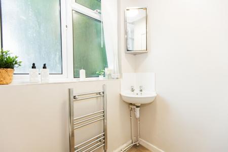 4 bedroom Detached house to let in (4BED) Charnwood Grove, West Bridgford, NG2