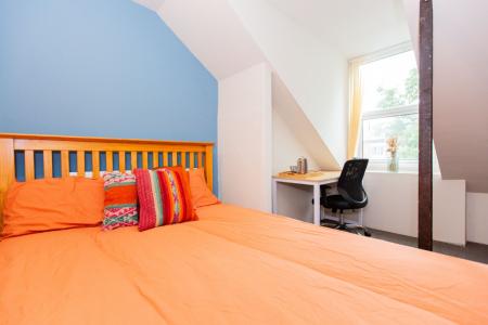 4 bedroom Detached house to let in (4BED) Charnwood Grove, West Bridgford, NG2