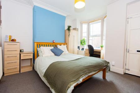 (4BED) Charnwood Grove, West Bridgford, NG2