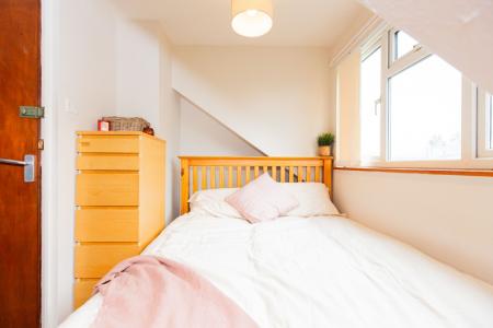 4 bedroom Detached house to let in (4BED) Charnwood Grove, West Bridgford, NG2