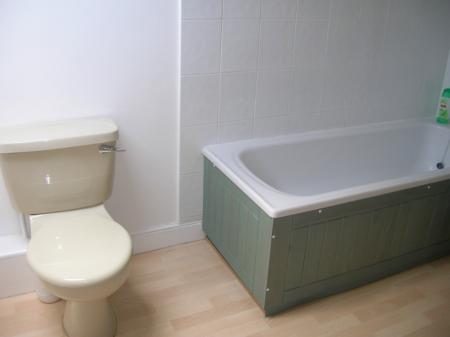 3 bedroom Flat to let in Park Drive, The Park, Nottingham, NG7