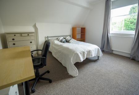3 bedroom Flat to let in Park Drive, The Park, Nottingham, NG7