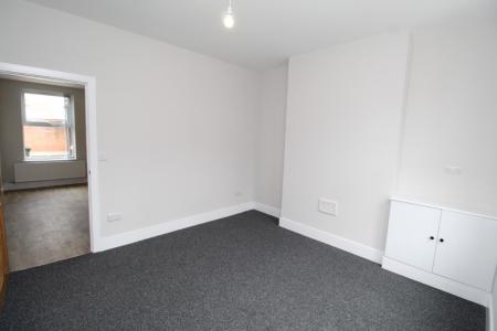 2 bedroom Terraced House to let in Forester Street, Nottingham, NG4