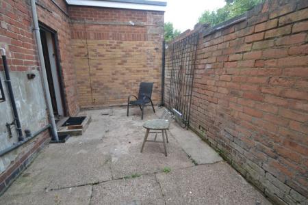 4 bedroom Semi-detached house to let in (4BED) Sherwin Road, Lenton, Nottingham, NG7